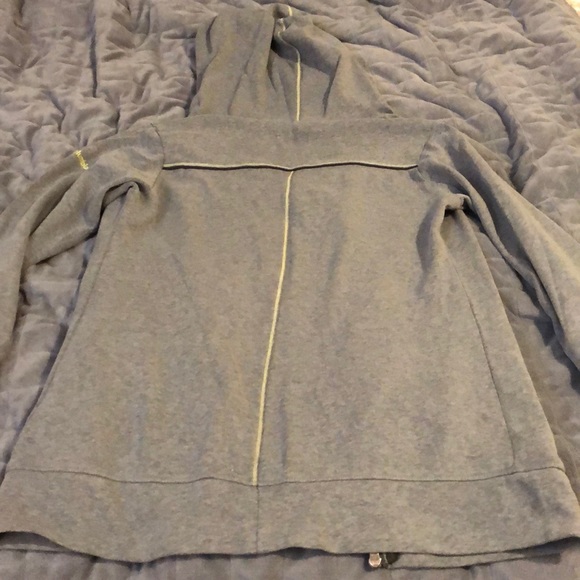 Columbia Sweater - Picture 5 of 5